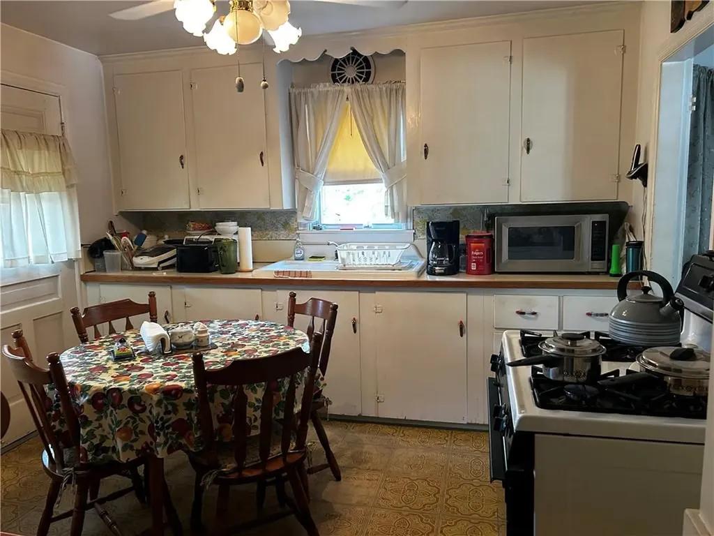 249 Chestnut Street Warwick RI 02888