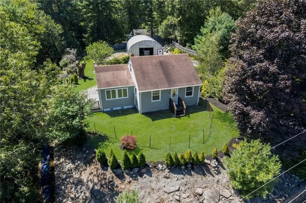 222 Old County Road Smithfield RI 02917