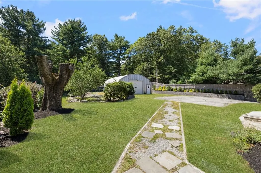 222 Old County Road Smithfield RI 02917