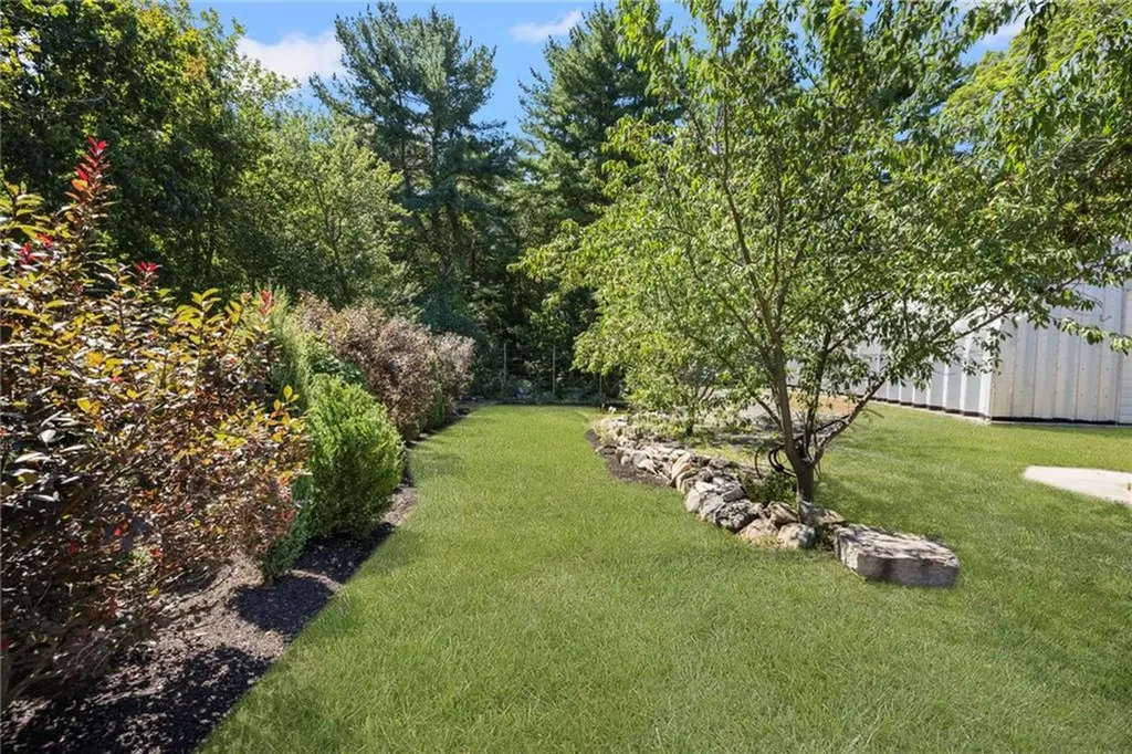 222 Old County Road Smithfield RI 02917