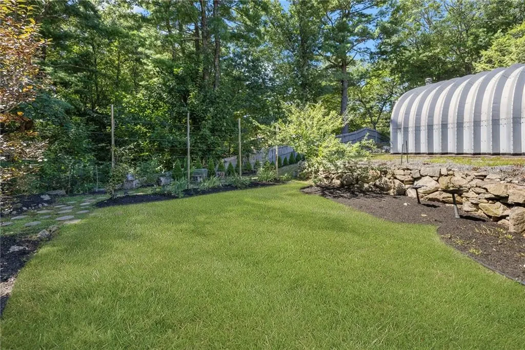 222 Old County Road Smithfield RI 02917