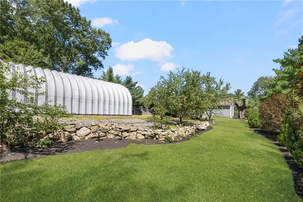 222 Old County Road Smithfield RI 02917