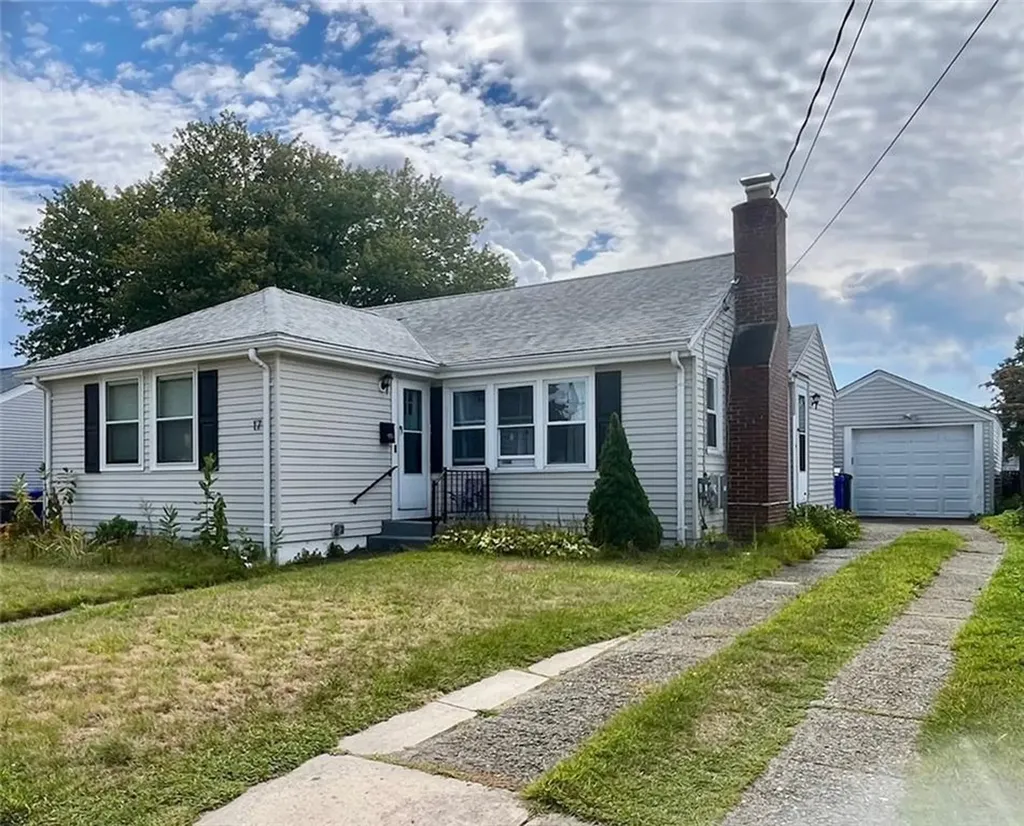17 Maplewood Drive Pawtucket RI 02861