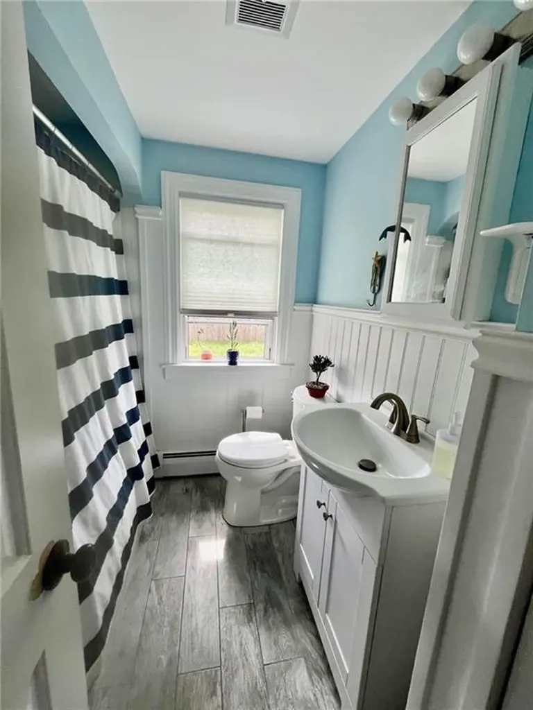 17 Maplewood Drive Pawtucket RI 02861