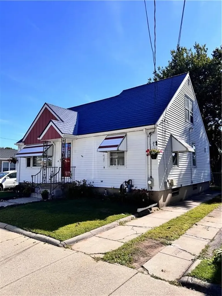 53 King Philip Street Providence RI 02909
