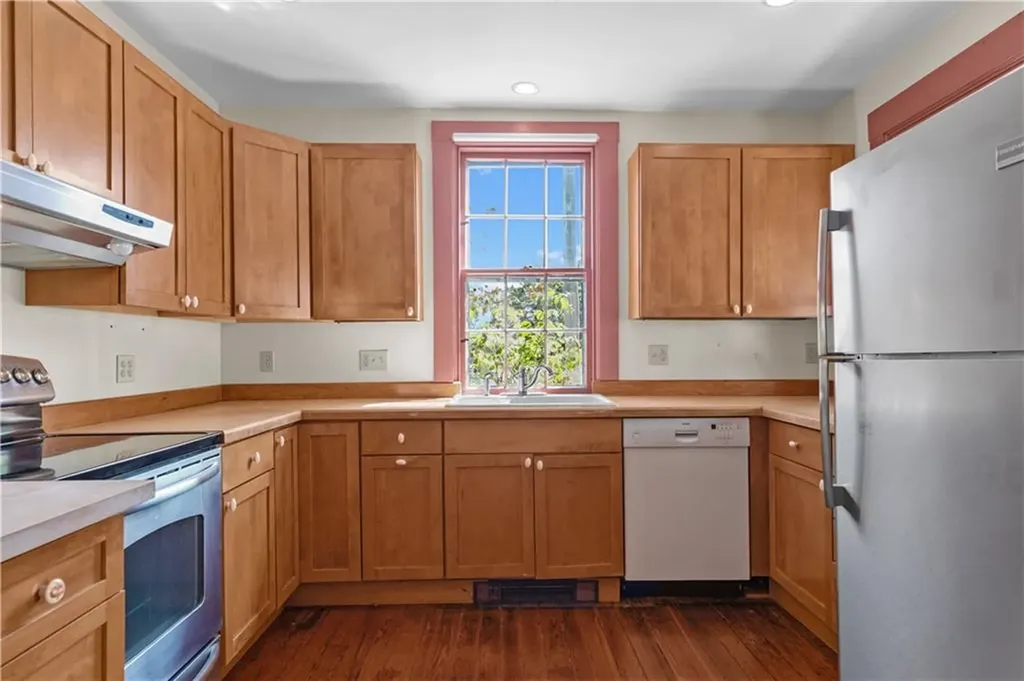 66 Power Street Portsmouth RI 02871
