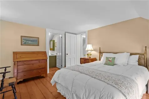 66 Power Street Portsmouth RI 02871