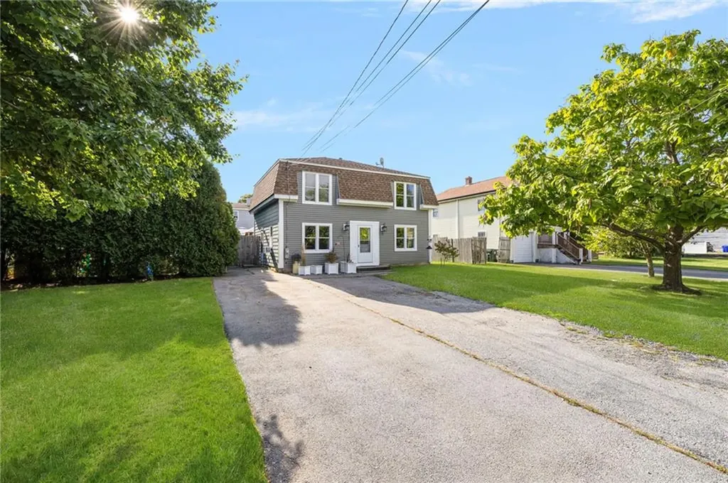 7 Belvedere Drive Bristol RI 02809