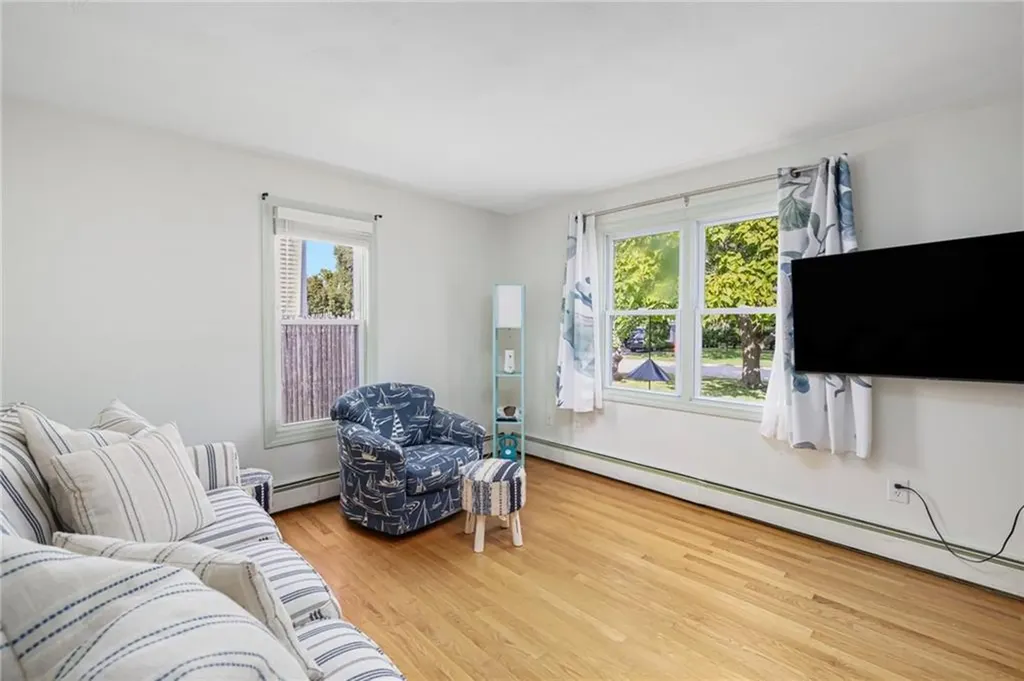 7 Belvedere Drive Bristol RI 02809