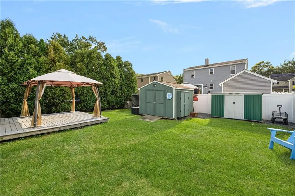 7 Belvedere Drive Bristol RI 02809
