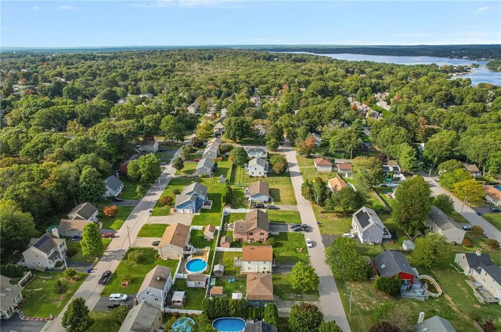 7 Belvedere Drive Bristol RI 02809