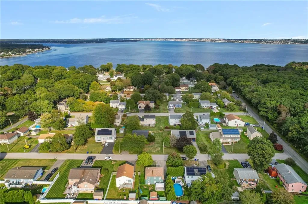 7 Belvedere Drive Bristol RI 02809