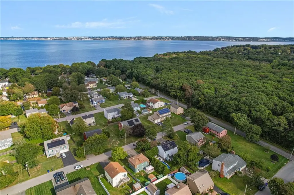 7 Belvedere Drive Bristol RI 02809