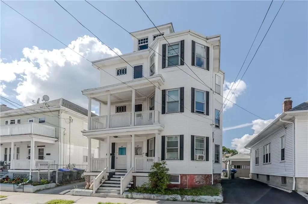 35 Humes Street Providence RI 02907