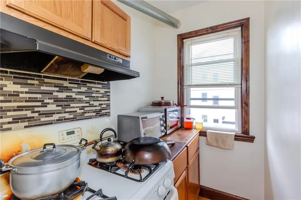 35 Humes Street Providence RI 02907