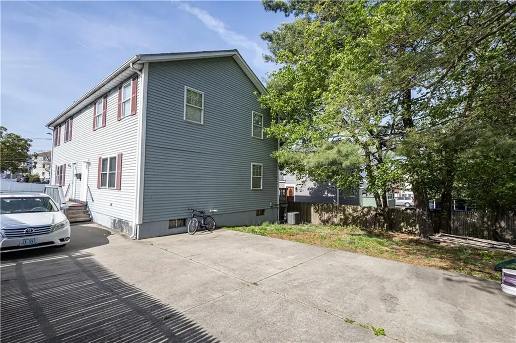 33 Dome Street Providence RI 02908