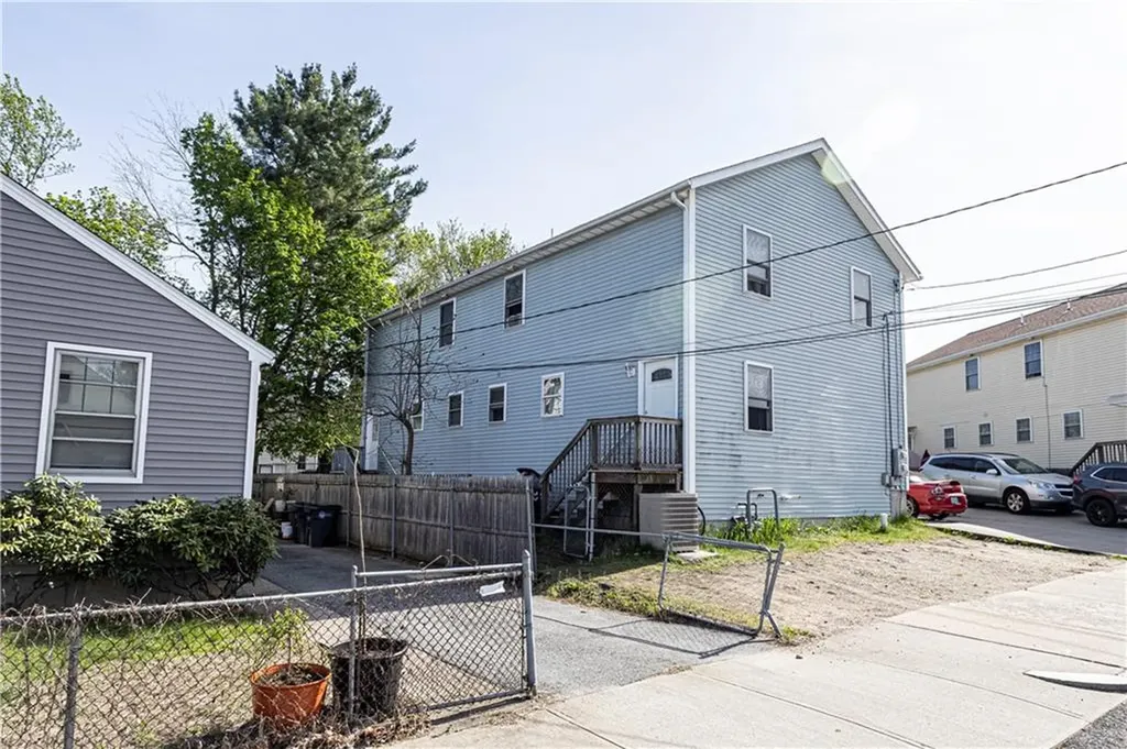 33 Dome Street Providence RI 02908