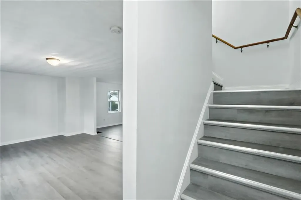 33 Dome Street Providence RI 02908