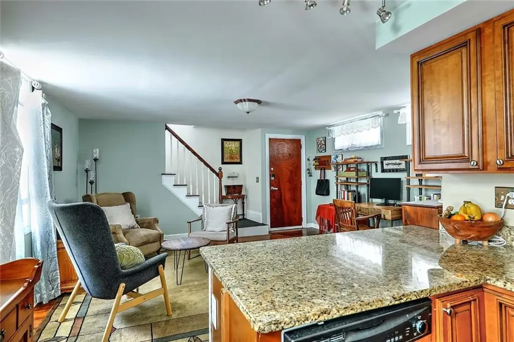 137 Doyle Avenue Providence RI 02906