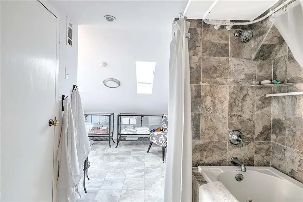 137 Doyle Avenue Providence RI 02906