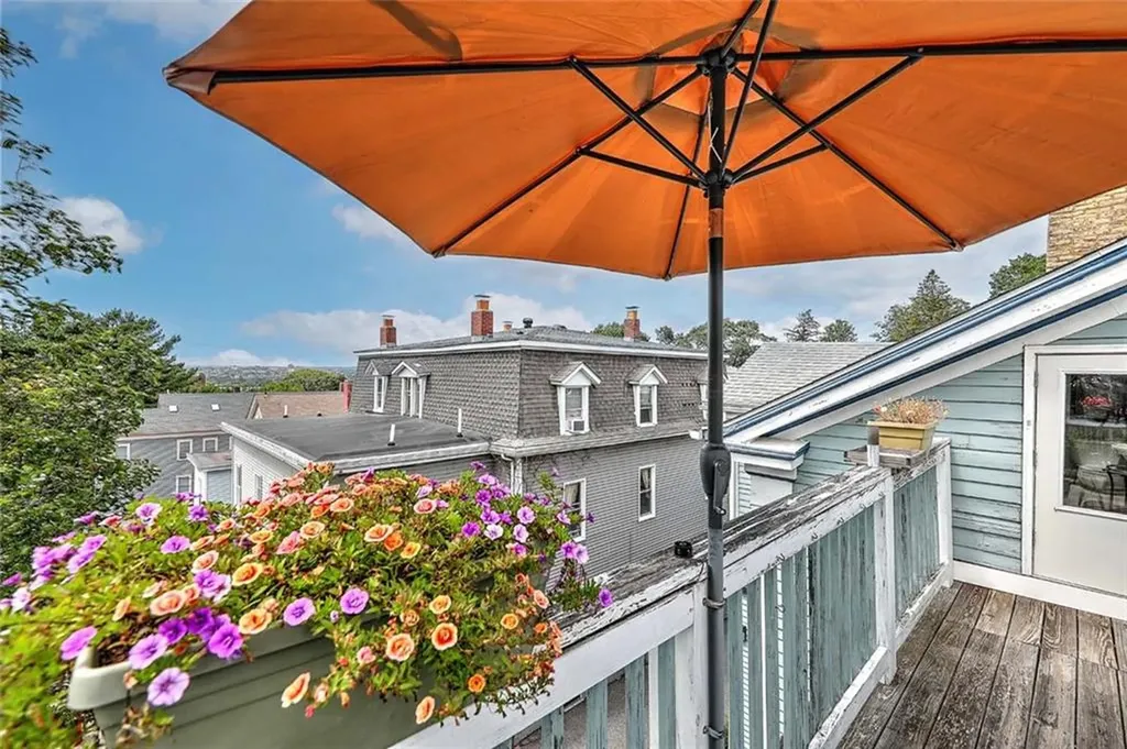 137 Doyle Avenue Providence RI 02906