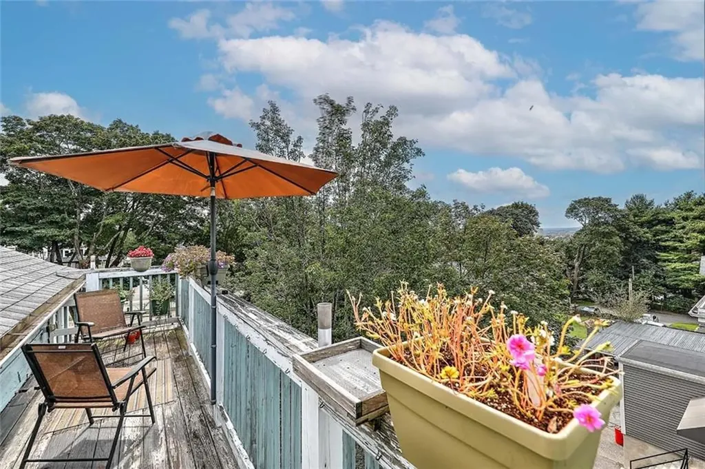 137 Doyle Avenue Providence RI 02906