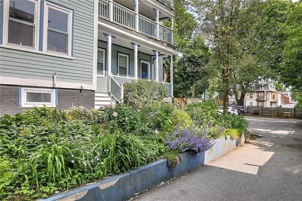 137 Doyle Avenue Providence RI 02906