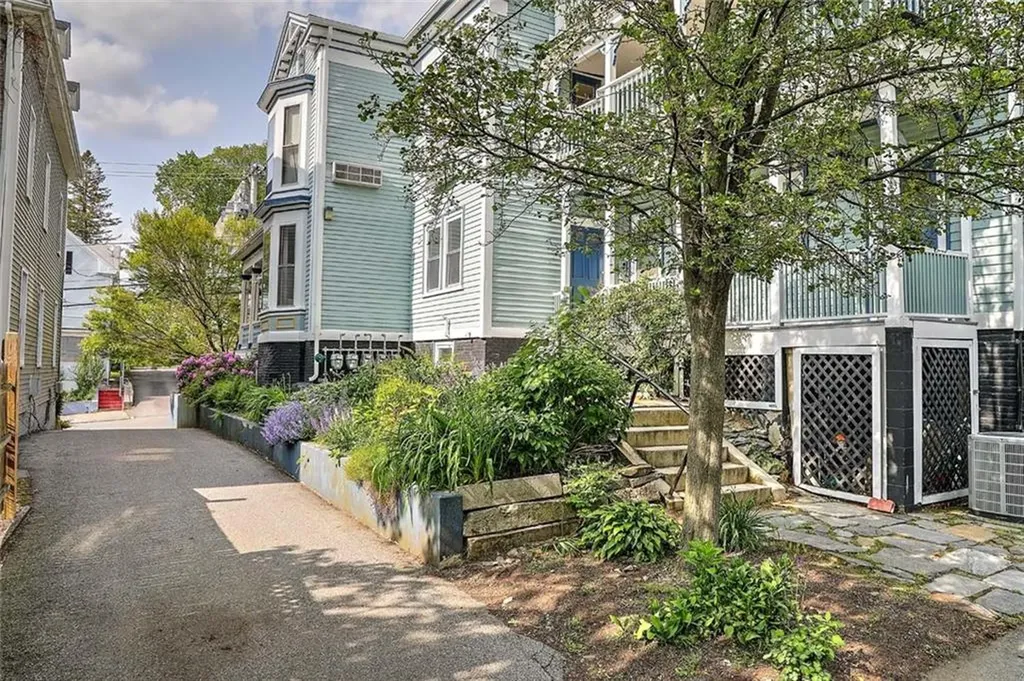 137 Doyle Avenue Providence RI 02906