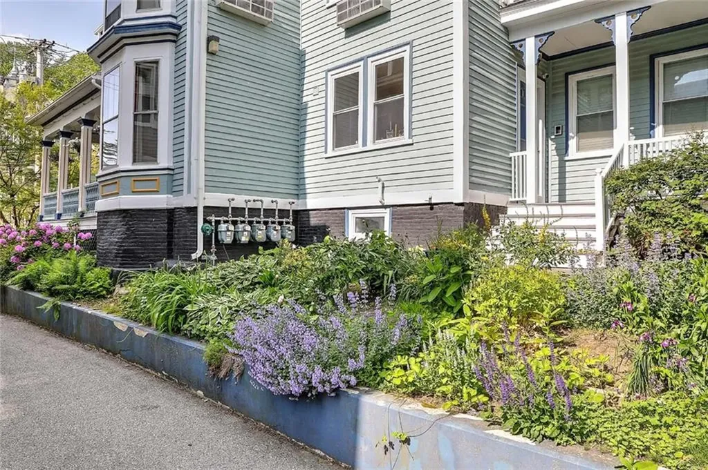 137 Doyle Avenue Providence RI 02906