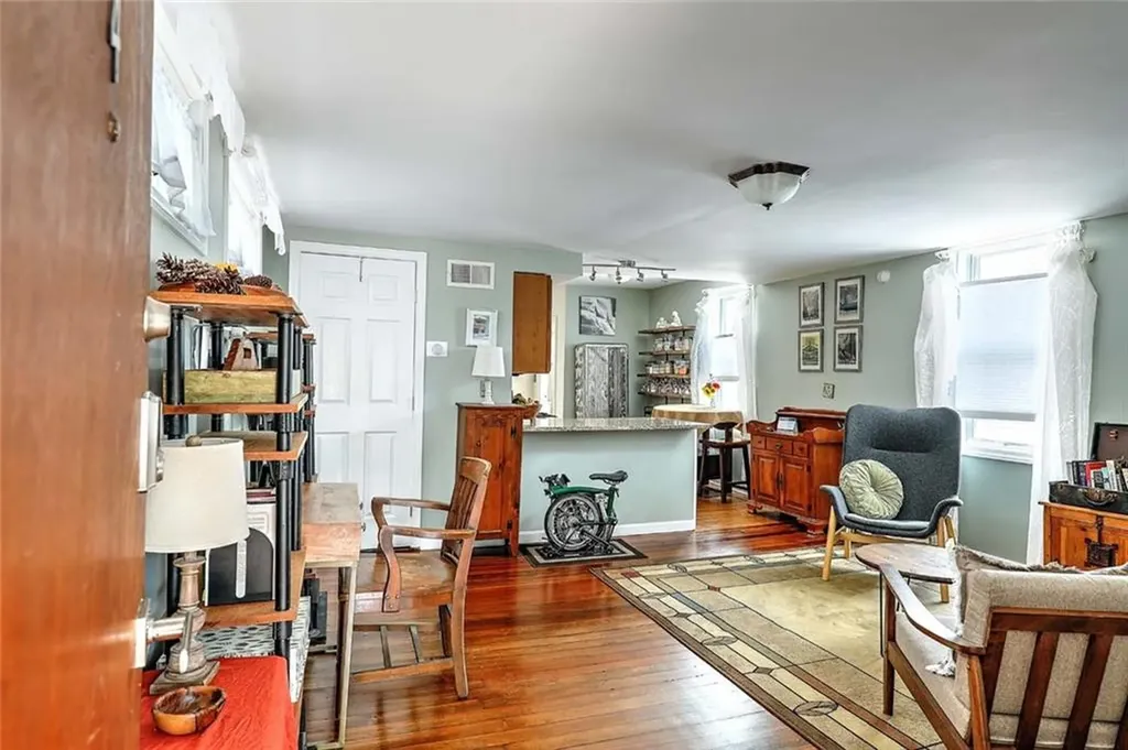 137 Doyle Avenue Providence RI 02906