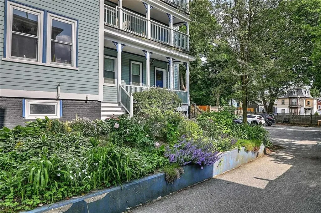 137 Doyle Avenue Providence RI 02906