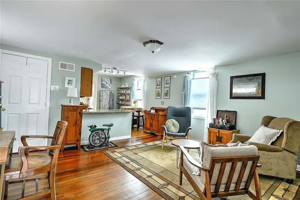 137 Doyle Avenue Providence RI 02906