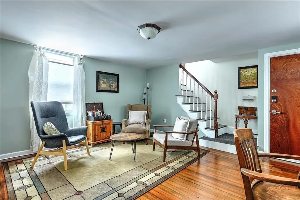 137 Doyle Avenue Providence RI 02906