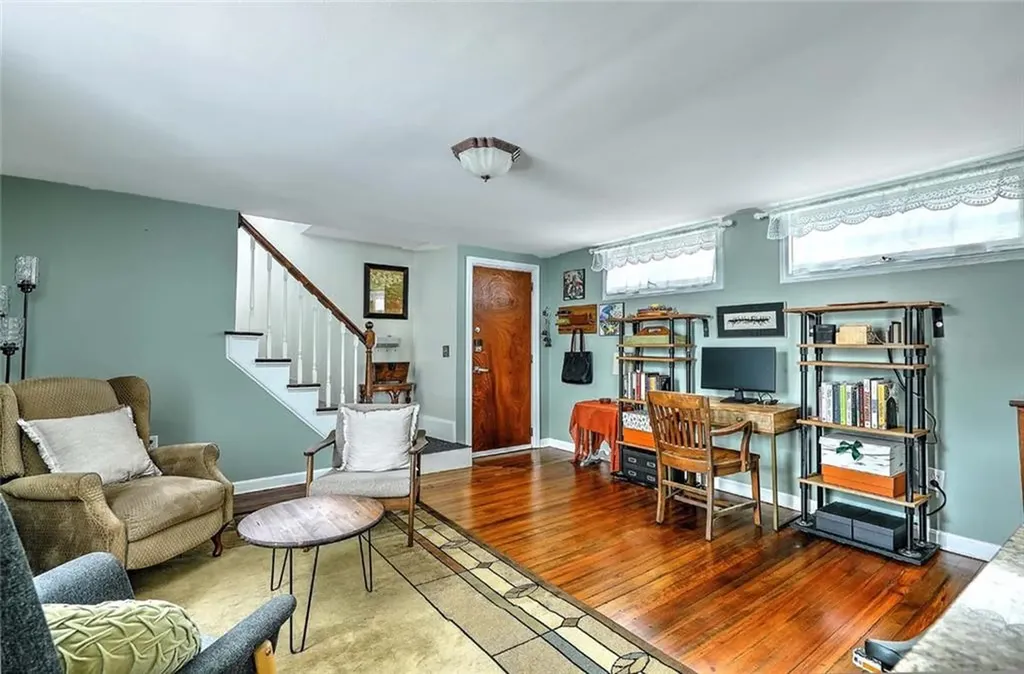 137 Doyle Avenue Providence RI 02906