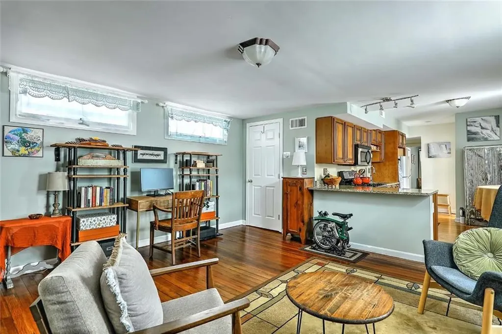 137 Doyle Avenue Providence RI 02906