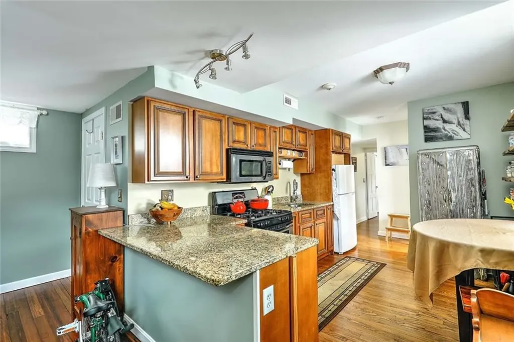 137 Doyle Avenue Providence RI 02906