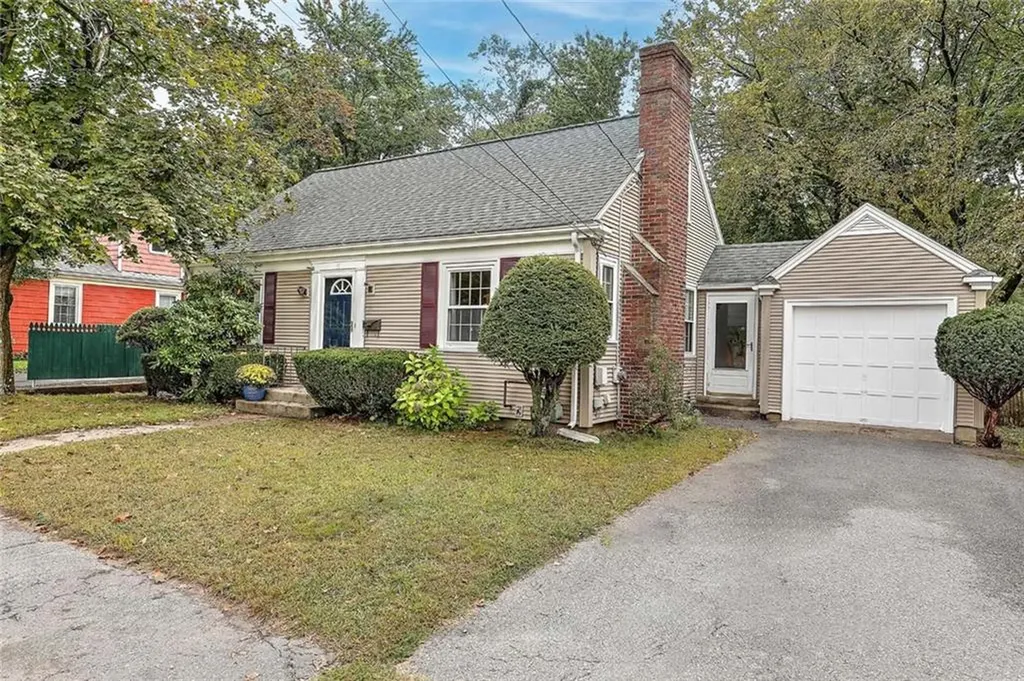 15 River Road Lincoln RI 02865