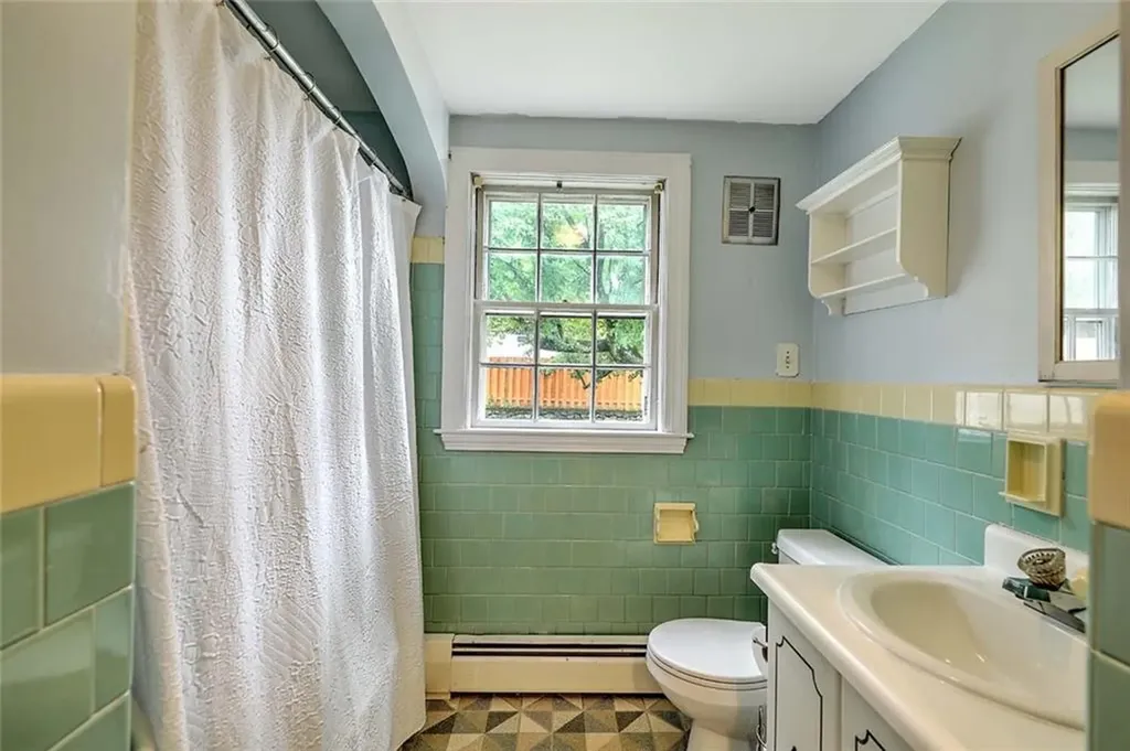 15 River Road Lincoln RI 02865