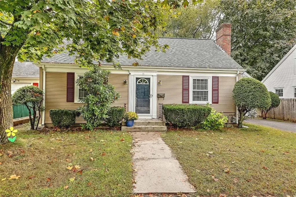 15 River Road Lincoln RI 02865