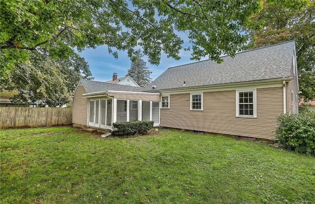 15 River Road Lincoln RI 02865
