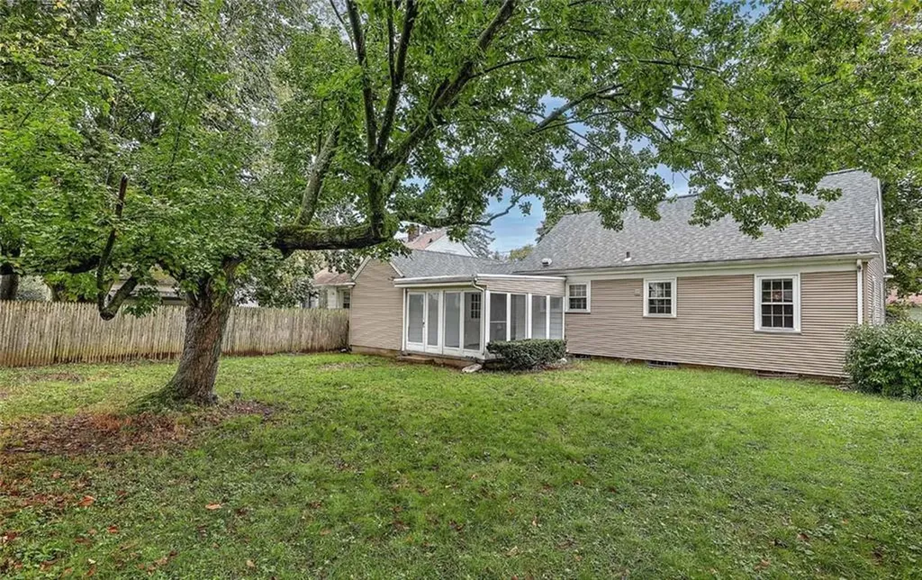 15 River Road Lincoln RI 02865