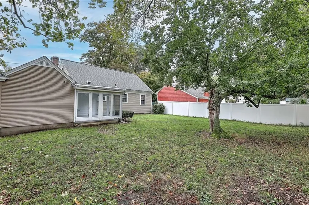 15 River Road Lincoln RI 02865