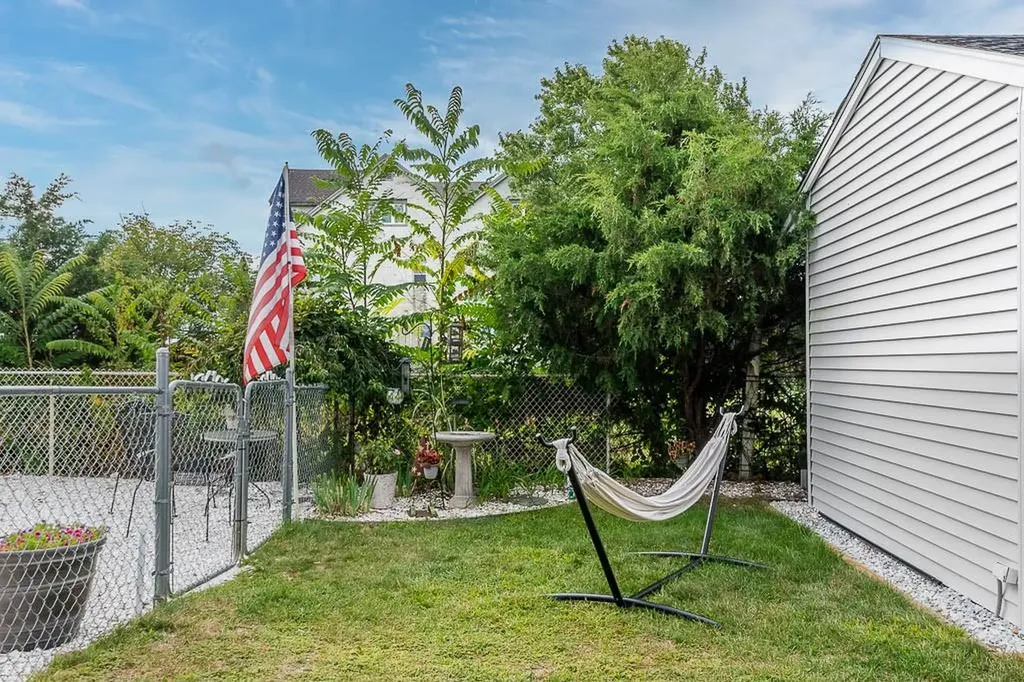 15 Elgin Street Warwick RI 02889