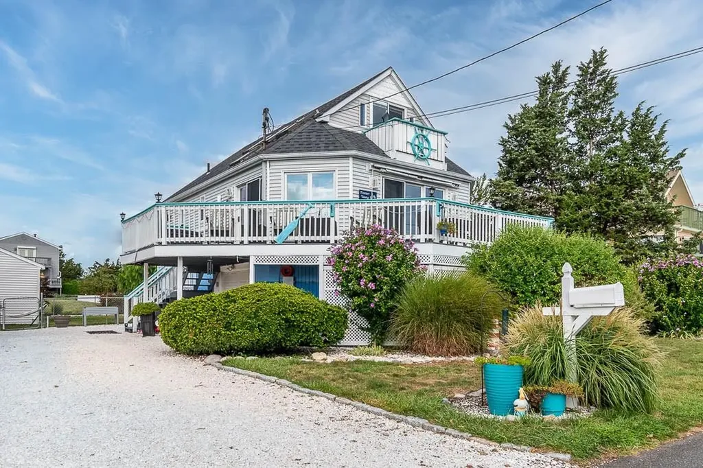 15 Elgin Street Warwick RI 02889