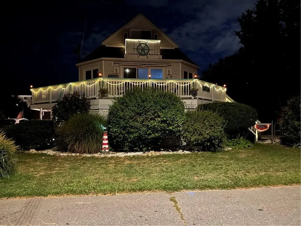 15 Elgin Street Warwick RI 02889