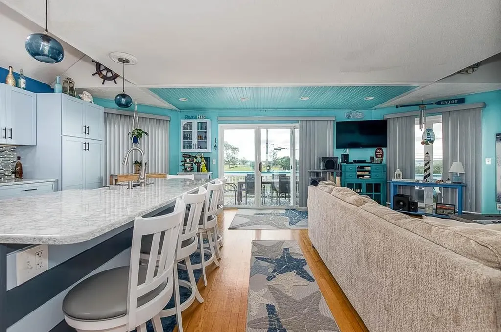 15 Elgin Street Warwick RI 02889