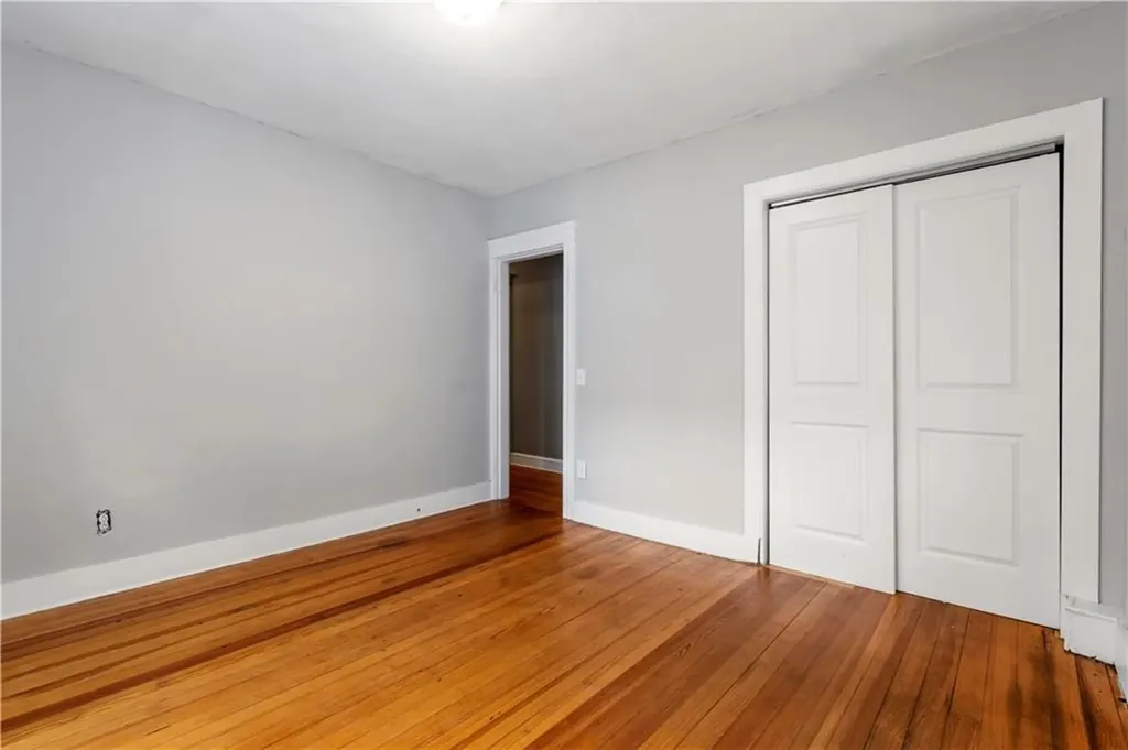 68 Friendly Road Cranston RI 02910