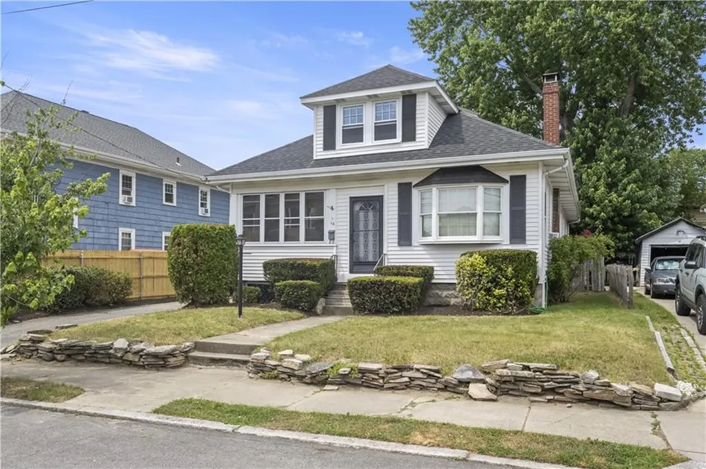68 Friendly Road Cranston RI 02910