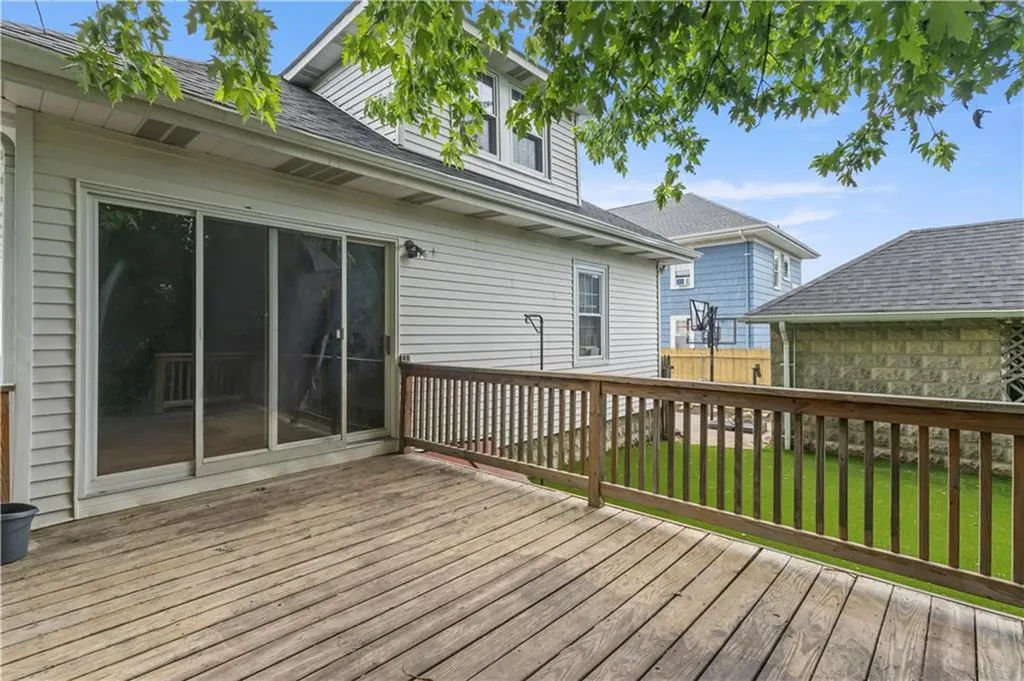 68 Friendly Road Cranston RI 02910