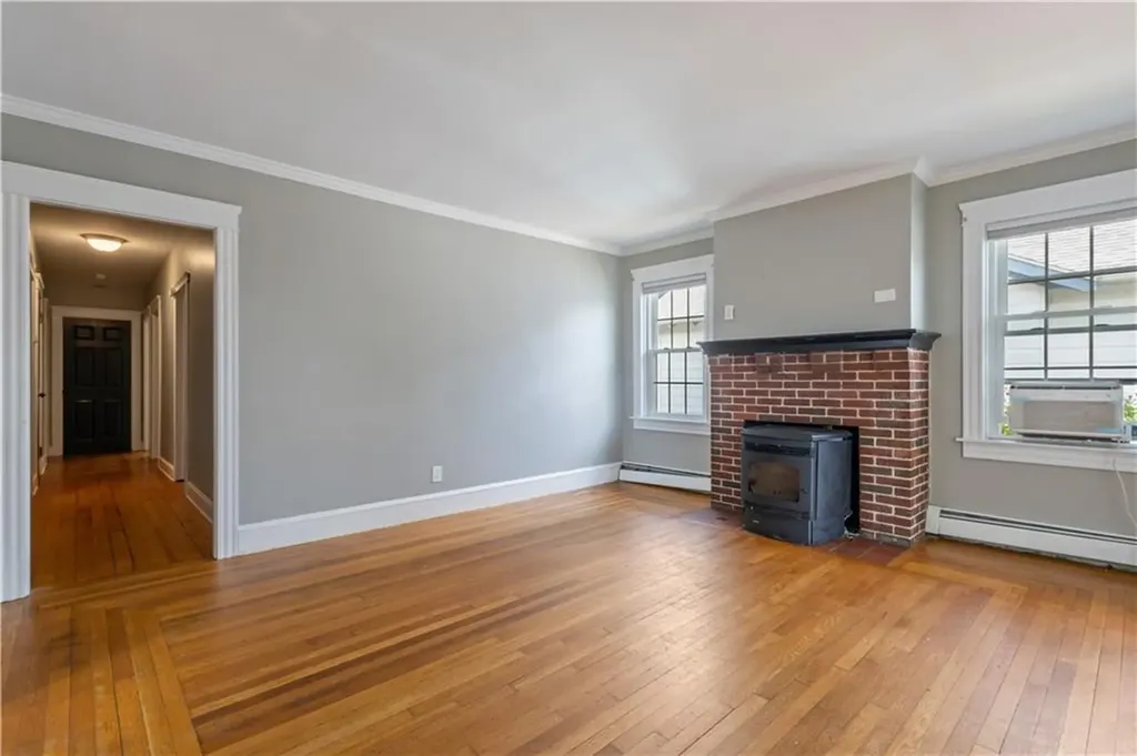 68 Friendly Road Cranston RI 02910